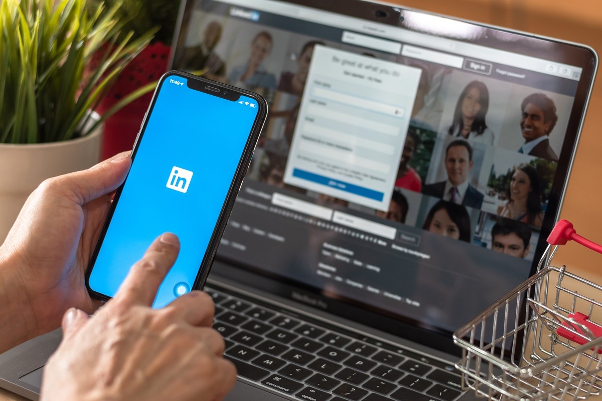 Optimize Your LinkedIn Profile: How to Get Started